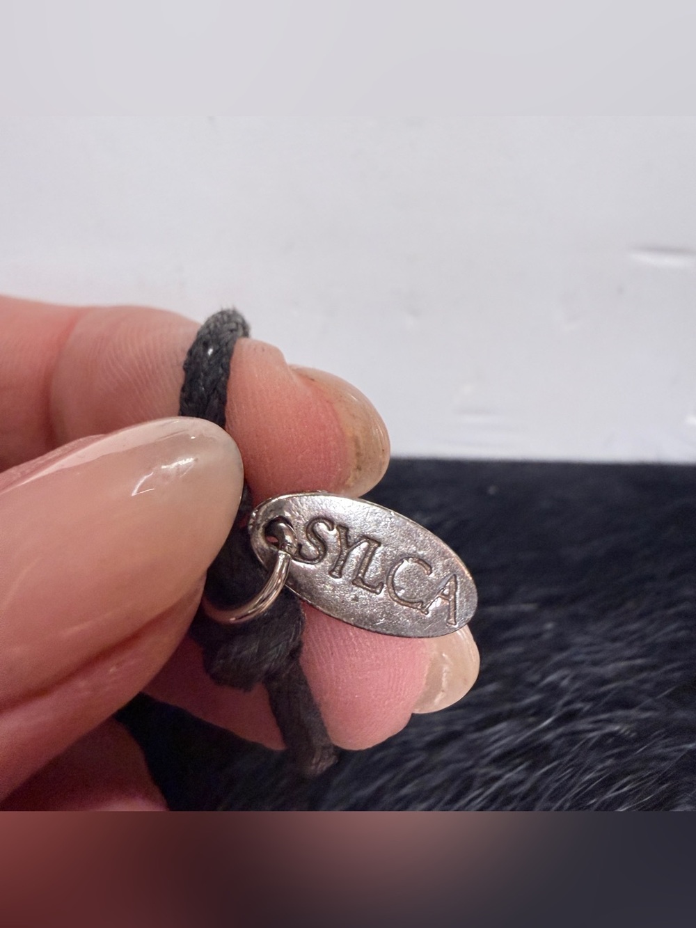 SYLCA RESIN HEART GIRL ON ON BICYCLE LEATHER ADJUSTABLE NECKLACE - Picture 2 of 5